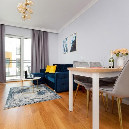 Apartament Dom Przy Okrzei By Renters Prestige Βαρσοβία Εξωτερικό φωτογραφία