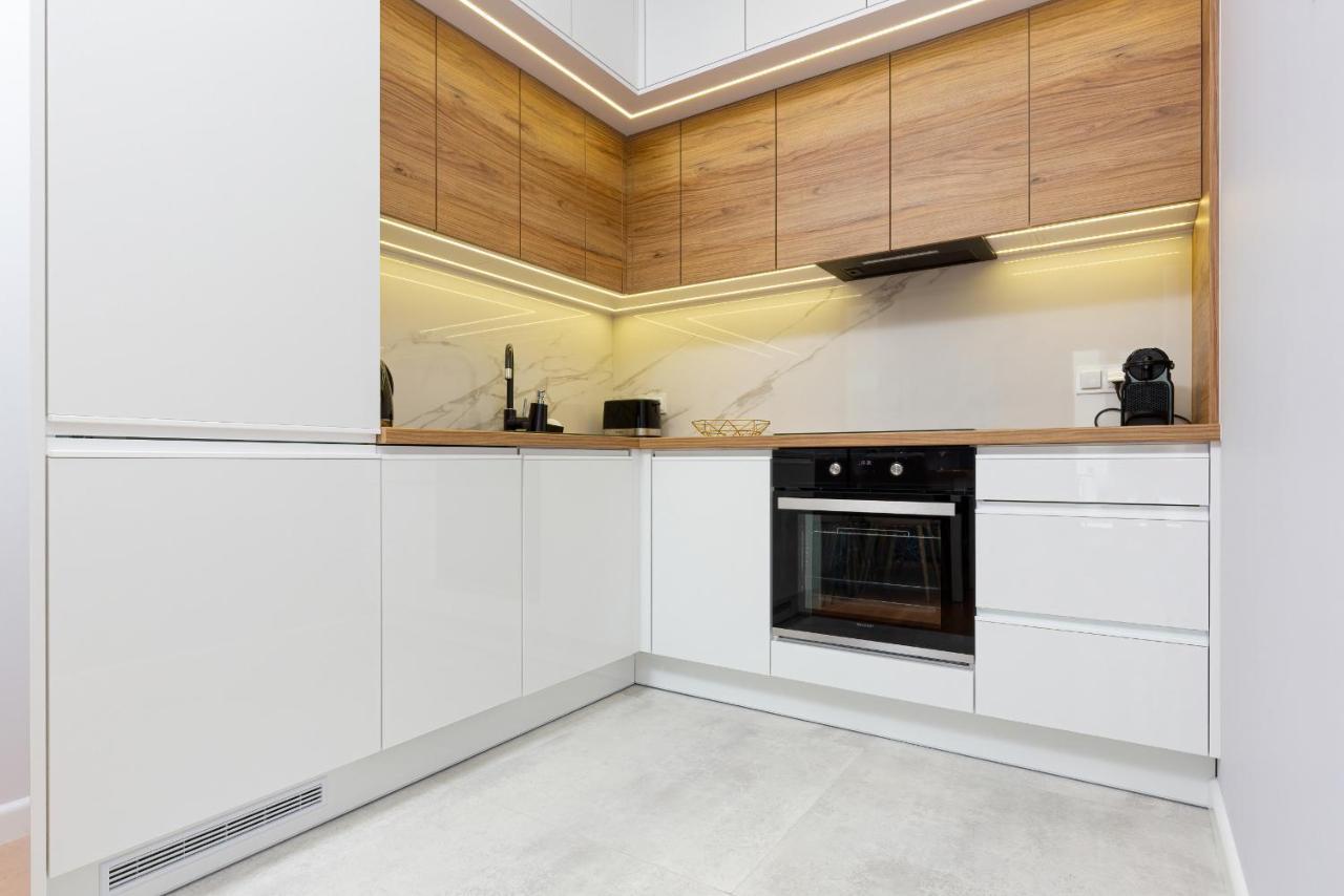 Apartament Dom Przy Okrzei By Renters Prestige Βαρσοβία Εξωτερικό φωτογραφία