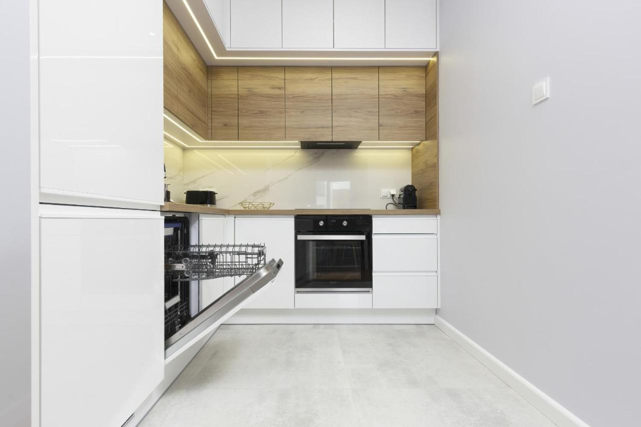 Apartament Dom Przy Okrzei By Renters Prestige Βαρσοβία Εξωτερικό φωτογραφία