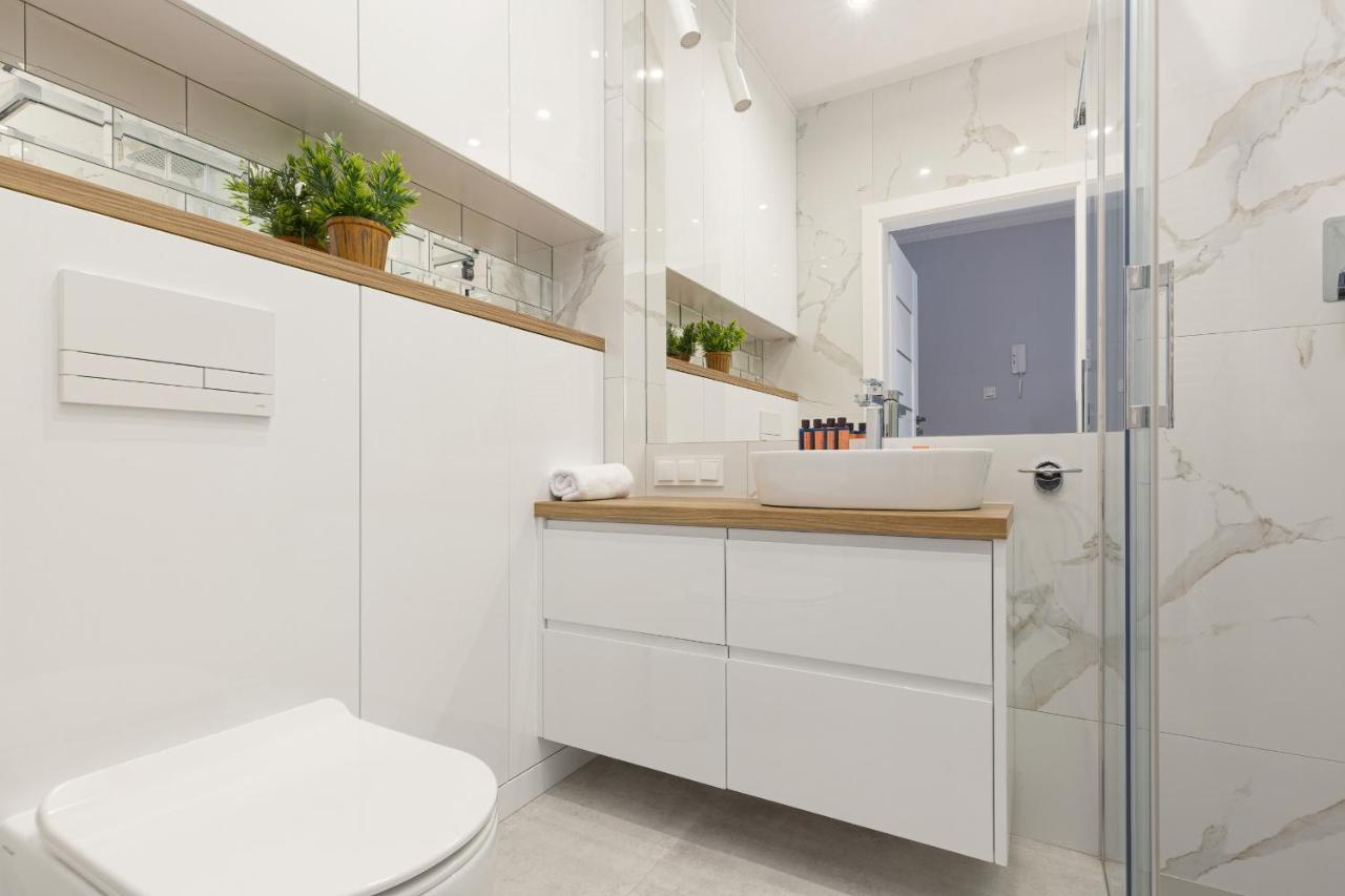 Apartament Dom Przy Okrzei By Renters Prestige Βαρσοβία Εξωτερικό φωτογραφία